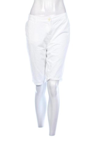 Dámske kraťasy  F&F, Veľkosť XL, Farba Biela, Cena  9,00 €, #138035636