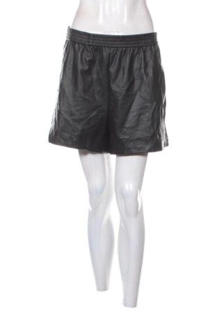 Pantaloni scurți de femei Vero Moda, Mărime L, Culoare Negru, Preț 128,99 Lei, #138048841