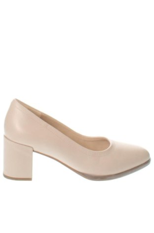 Дамски обувки Clarks, Размер 38, Цвят Бежов, Цена 67,82 €, #138023164