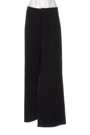 Női nadrág Bershka, Méret XL, Szín Fekete, Ár 3 901 Ft, #138005428