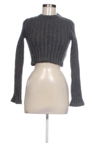 Damski sweter Bershka, Rozmiar M, Kolor Szary, Cena 71,97 zł, #138001790
