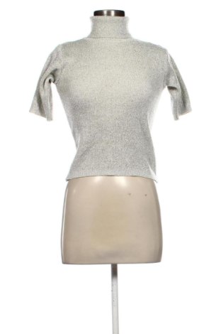 Pulover de femei Unbranded, Mărime M, Culoare Argintiu, Preț 31,00 Lei, #138029695