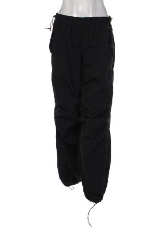 Női sport nadrág Bershka, Méret S, Szín Fekete, Ár 4 389 Ft, #138008436