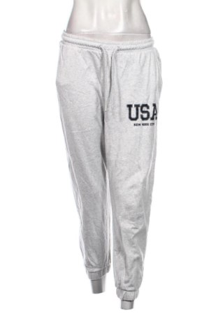 Pantaloni trening de femei Sinsay, Mărime S, Culoare Gri, Preț 62,00 Lei, #138003151