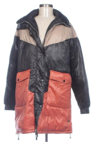 Geacă de femei Ticket WOMAN, Mărime L, Culoare Multicolor, Preț 784,99 Lei, #138033996
