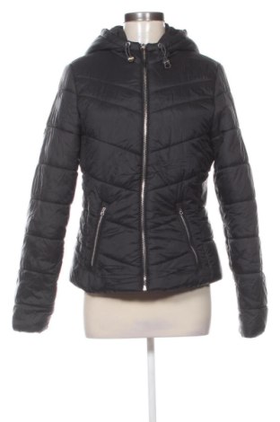 Dámská bunda  Bershka, Velikost M, Barva Černá, Cena  419,00 Kč, #138029346