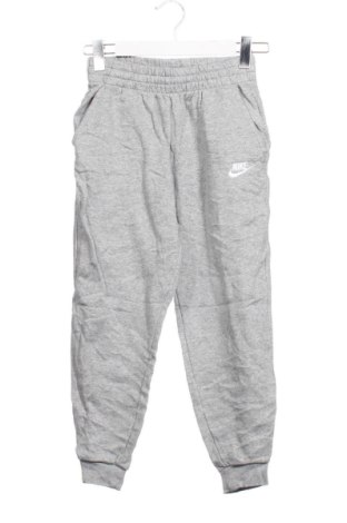 Dětské tepláky Nike, Velikost 10-11y/ 146-152 cm, Barva Šedá, Cena  449,00 Kč, #138048451