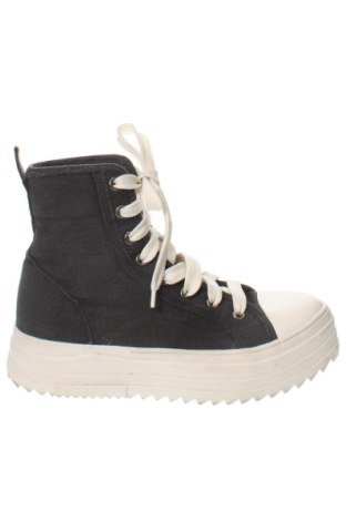 Мъжки обувки Bershka, Размер 43, Цвят Черен, Цена 28,00 €, #137983337