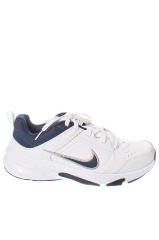 Încălțăminte bărbătească Nike, Mărime 42, Culoare Alb, Preț 461,99 Lei, #138017451