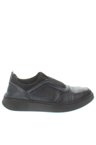 Férfi cipők
 Unbranded, Méret 40, Szín Kék, Ár 16 146 Ft, #138030625