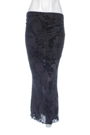 Пола Cropp, Размер S, Цвят Черен, Цена 21,00 €, #138018386