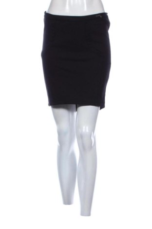 Fustă Guess, Mărime M, Culoare Negru, Preț 107,00 Lei, #138023848