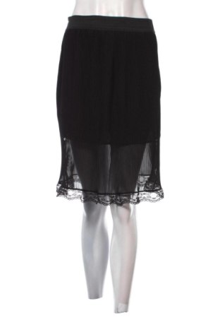 Szoknya La Mode Est A Vous, Méret M, Szín Fekete, Ár 3 191 Ft, #137982765