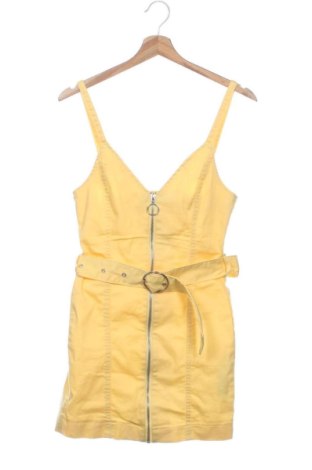 Sukienka Bershka, Rozmiar S, Kolor Żółty, Cena 71,97 zł, #137982548