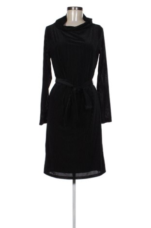 Rochie Selected, Mărime M, Culoare Negru, Preț 141,72 Lei, #138023892