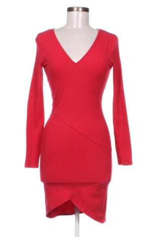 Sukienka Bershka, Rozmiar M, Kolor Czerwony, Cena 38,10 zł, #138045925