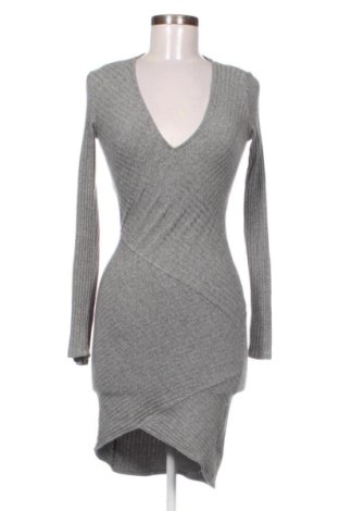 Sukienka Bershka, Rozmiar M, Kolor Szary, Cena 38,10 zł, #138046237