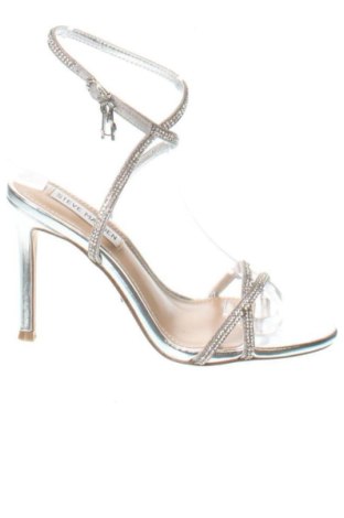 Сандали Steve Madden, Размер 36, Цвят Сребрист, Цена 89,47 €, #138016654