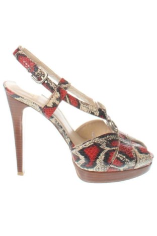 Сандали Stuart Weitzman, Размер 38, Цвят Многоцветен, Цена 165,89 €, #138031118