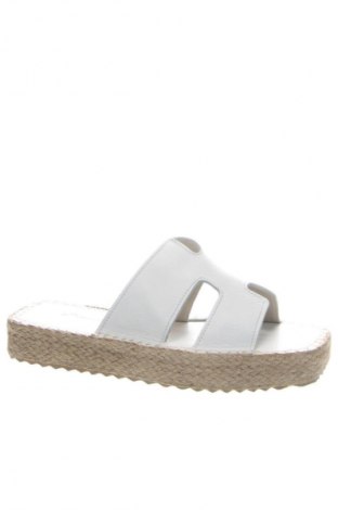 Γυναικείες παντόφλες RunnerBoss, Μέγεθος 39, Χρώμα Λευκό, Τιμή 24,99 €