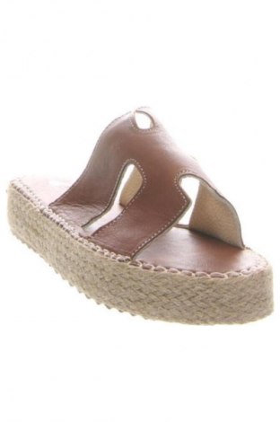 Γυναικείες παντόφλες RunnerBoss, Μέγεθος 39, Χρώμα Καφέ, Τιμή 19,99 €