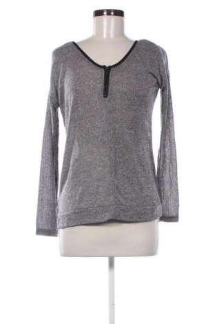 Bluză de femei Bershka, Mărime M, Culoare Gri, Preț 15,99 Lei