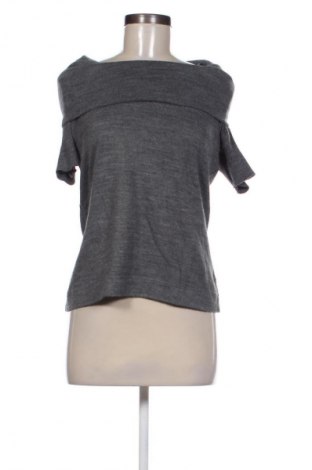 Dámská halenka Stradivarius, Velikost L, Barva Šedá, Cena  49,00 Kč