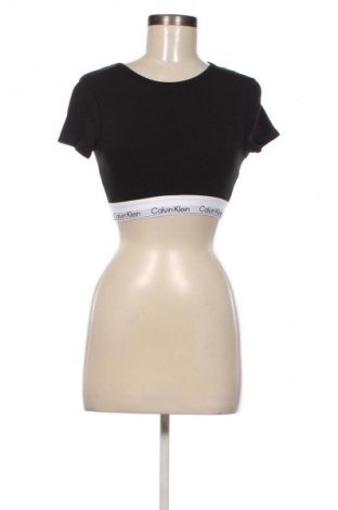 Дамска тениска Calvin Klein, Размер XS, Цвят Черен, Цена 38,85 €