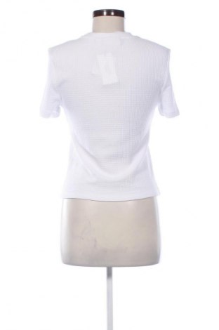 Дамска тениска Calvin Klein Jeans, Размер L, Цвят Бял, Цена 15,33 €