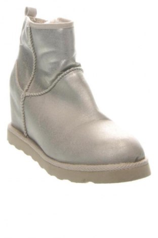 Дамски боти United Colors Of Benetton, Размер 39, Цвят Многоцветен, Цена 32,14 €