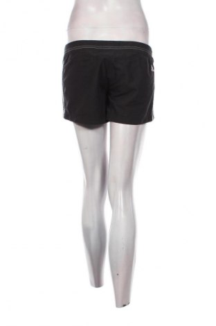 Női rövidnadrág Adidas, Méret M, Szín Fekete, Ár 1 319 Ft