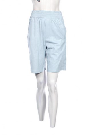 Γυναικείο κοντό παντελόνι Bershka, Μέγεθος S, Χρώμα Μπλέ, Τιμή 5,99 €