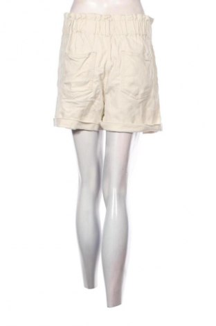Damen Shorts House, Größe M, Farbe Ecru, Preis € 3,99