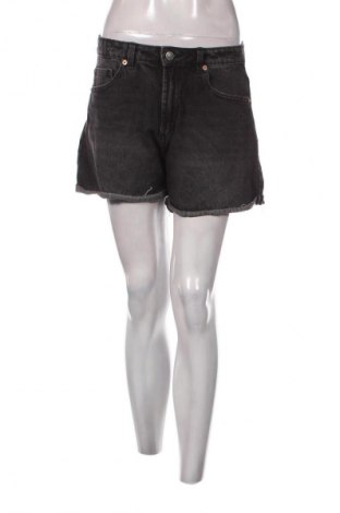 Dámské kraťasy  House, Velikost M, Barva Šedá, Cena  109,00 Kč