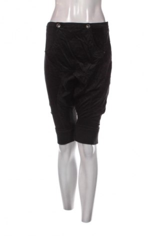 Γυναικείο κοντό παντελόνι Munthe Plus Simonsen, Μέγεθος M, Χρώμα Μαύρο, Τιμή 2,99 €