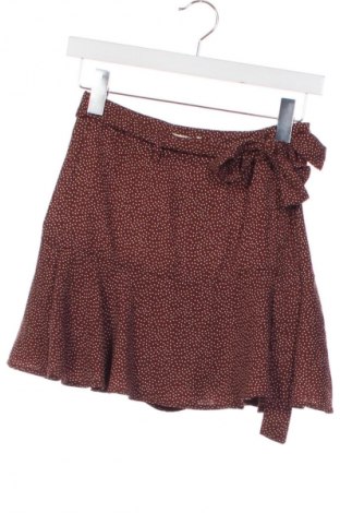 Γυναικείο κοντό παντελόνι Stradivarius, Μέγεθος XS, Χρώμα Πολύχρωμο, Τιμή 5,99 €