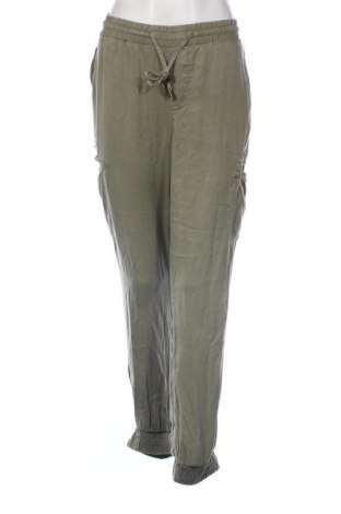 Damskie spodnie C&A, Rozmiar M, Kolor Zielony, Cena 29,99 zł