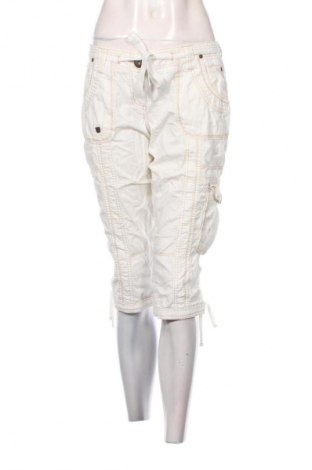 Damenhose Clockhouse, Größe L, Farbe Weiß, Preis 4,99 €