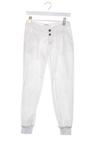 Γυναικείο παντελόνι Terranova, Μέγεθος M, Χρώμα Λευκό, Τιμή 5,99 €