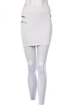 Sukňa Bershka, Veľkosť S, Farba Biela, Cena  2,95 €