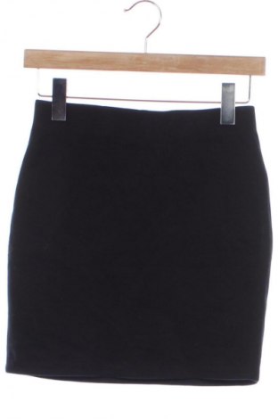Sukně H&M, Velikost XS, Barva Černá, Cena  49,00 Kč
