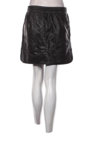 Пола Hema, Размер M, Цвят Черен, Цена 2,04 €