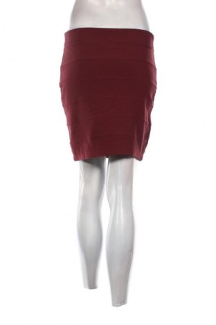 Пола Janina, Размер M, Цвят Червен, Цена 2,04 €