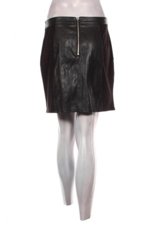 Sukně Naf Naf, Velikost M, Barva Černá, Cena  149,00 Kč