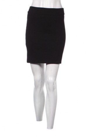 Пола New Look, Размер S, Цвят Черен, Цена 2,55 €