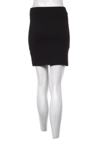 Пола New Look, Размер S, Цвят Черен, Цена 2,55 €