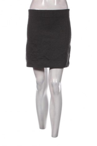 Sukně Pimkie, Velikost S, Barva Šedá, Cena  49,00 Kč