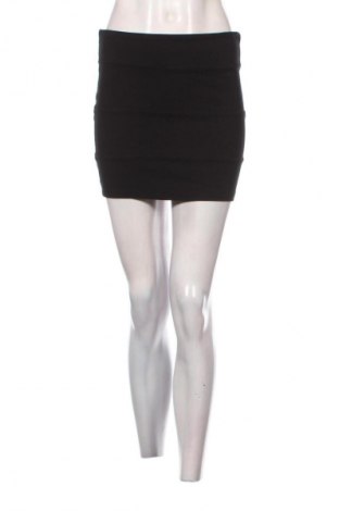 Sukně Stradivarius, Velikost S, Barva Černá, Cena  49,00 Kč