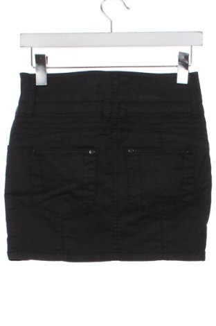 Пола Unbranded, Размер XS, Цвят Черен, Цена 2,04 €