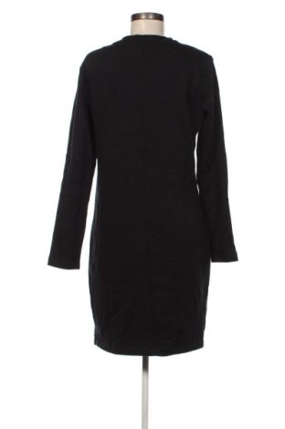 Šaty  Amazon Essentials, Velikost M, Barva Černá, Cena  119,00 Kč